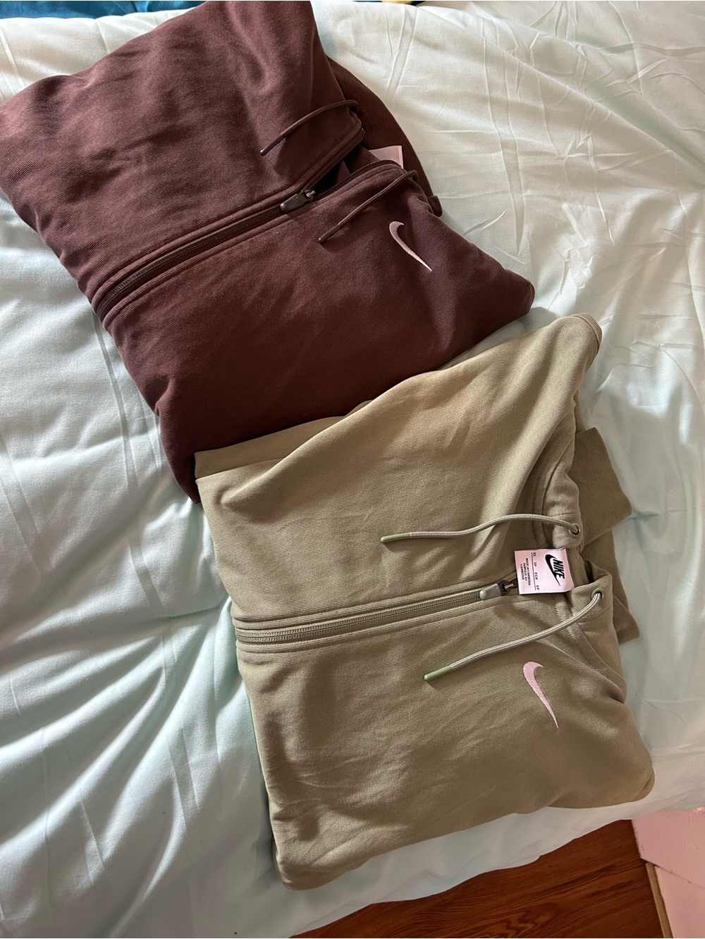 Nike Women Oversized Zip Hoodie Bundle. Olive green And Brown. EUC